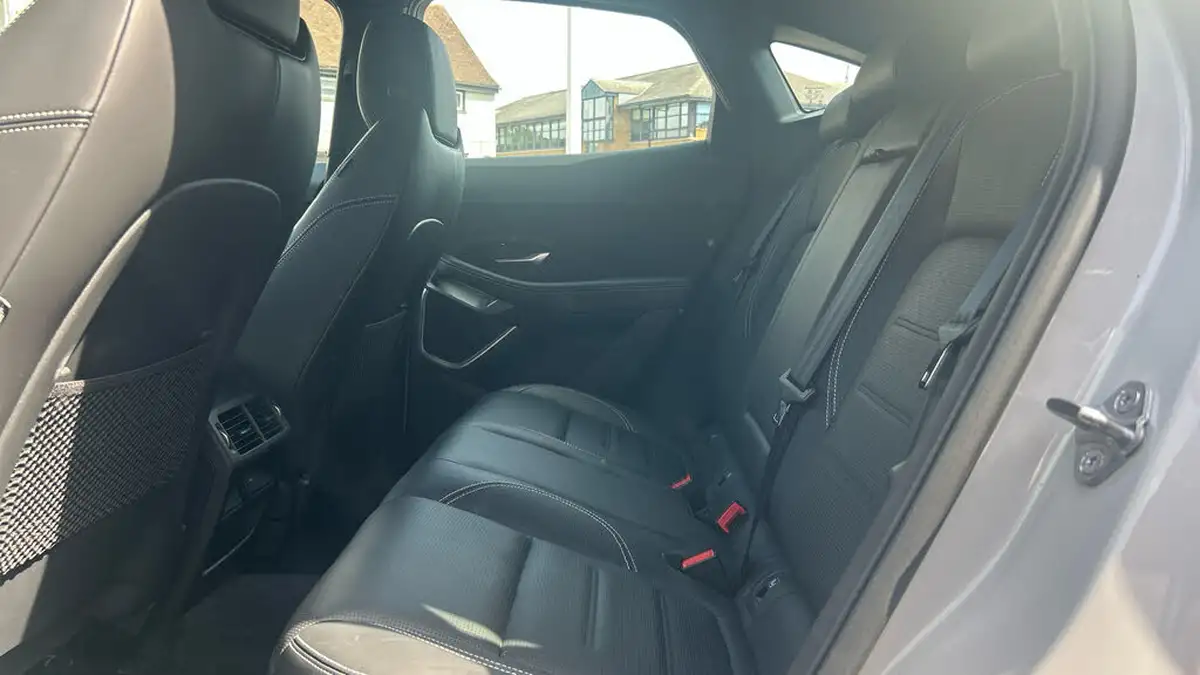 2022-jaguar-e-pace-15-p300e-r-dynamic-hse-big-3