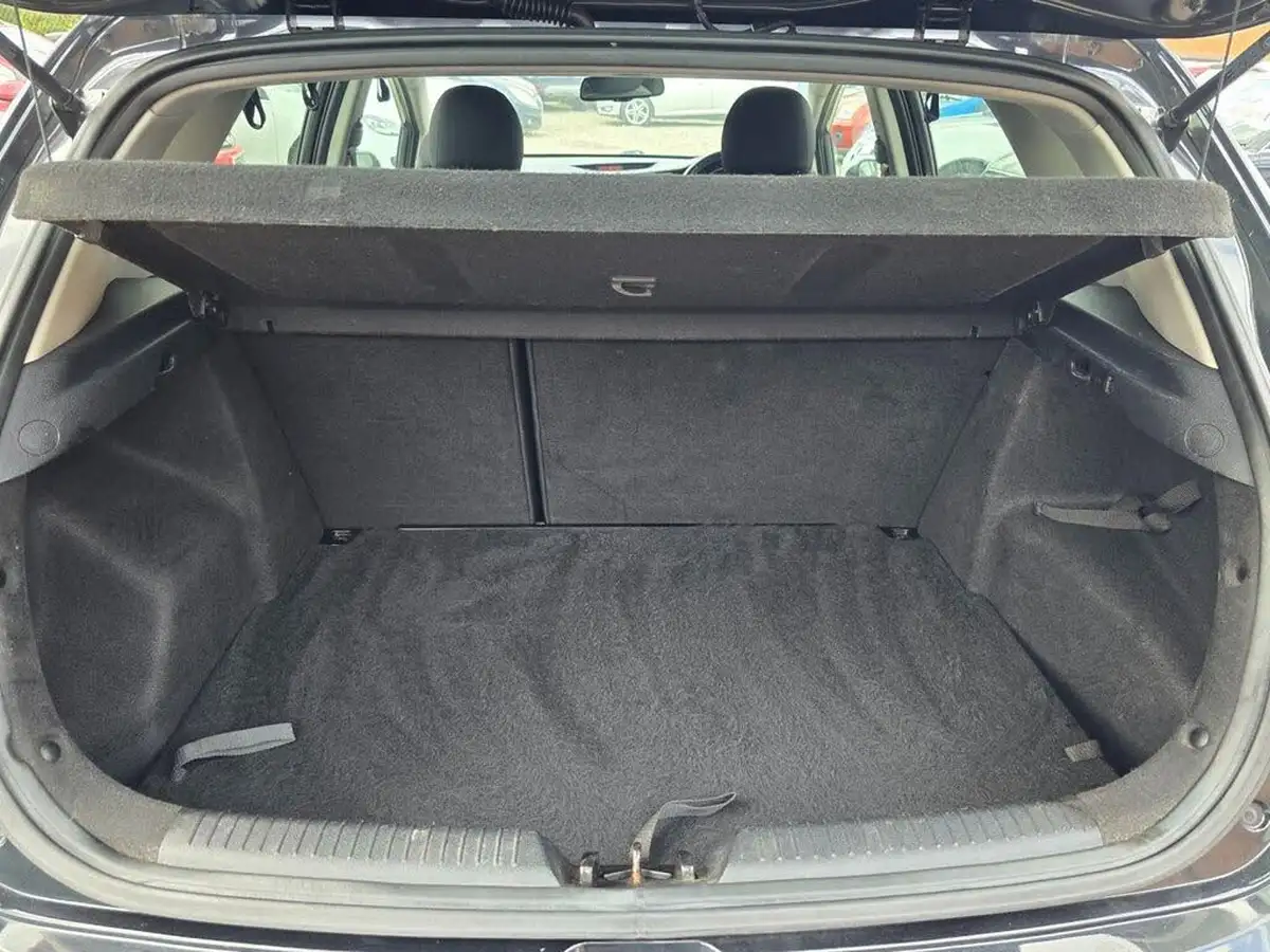 2014-kia-ceed-16crdi-3-isg-hatchback-big-24