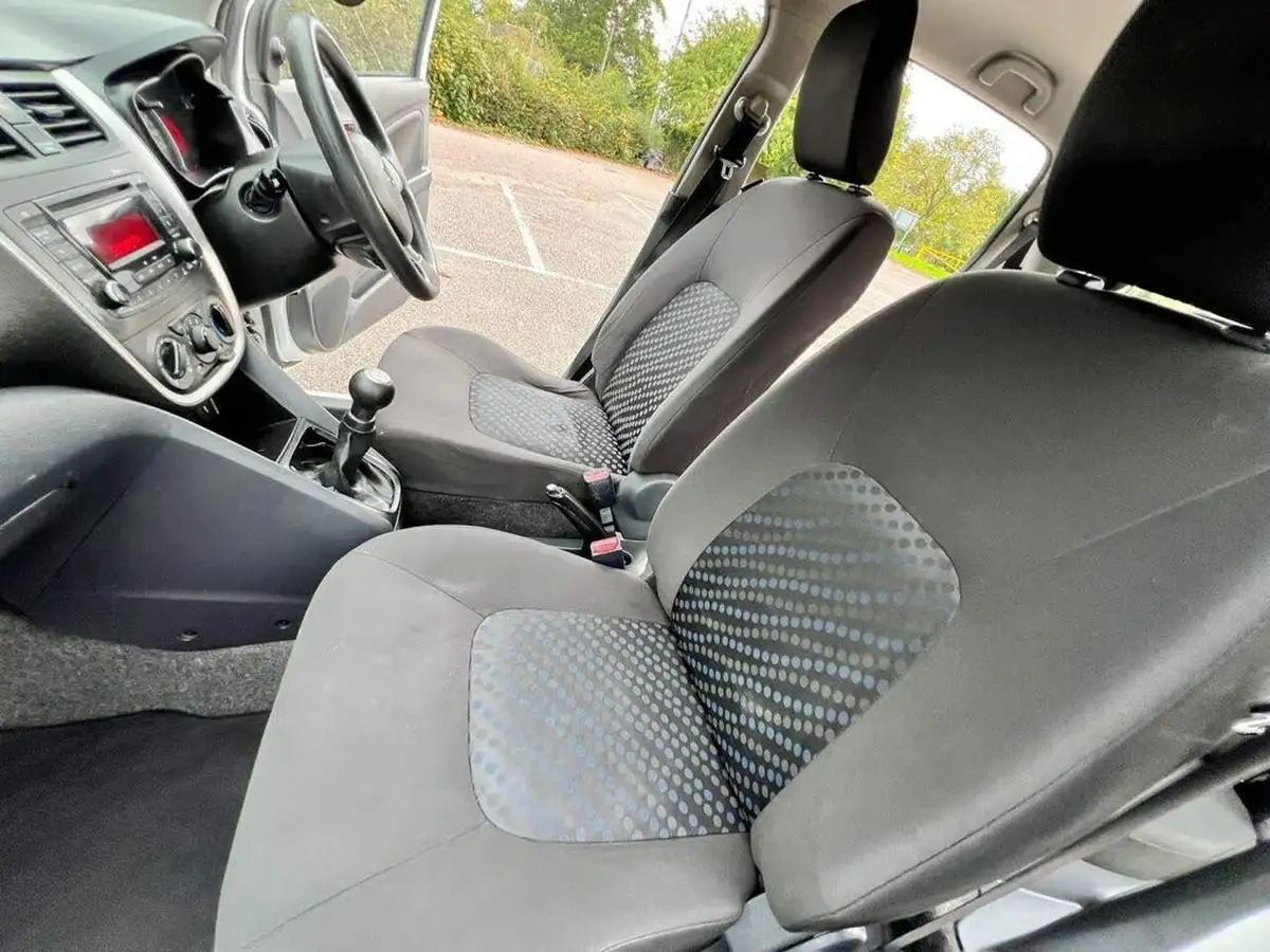 2015-suzuki-celerio-10-sz3-big-19