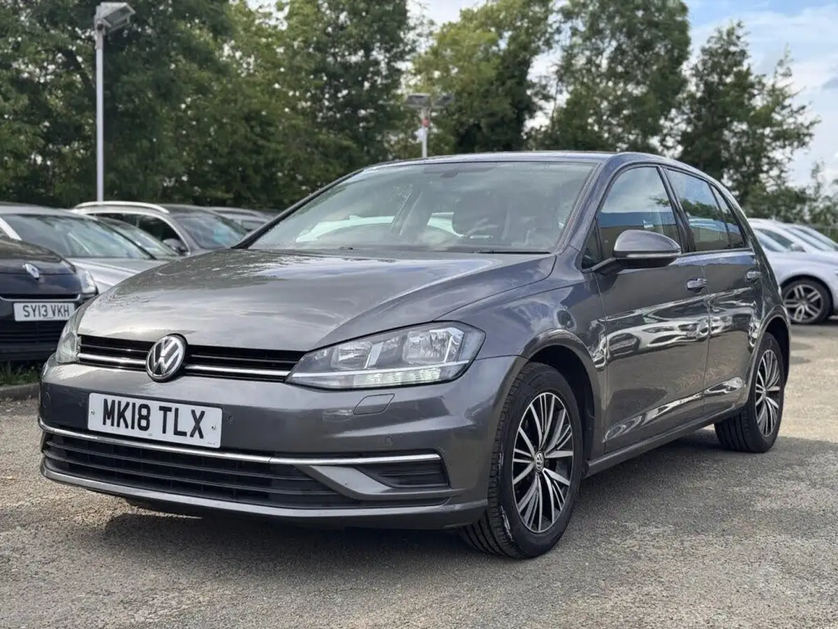 2018-volkswagen-golf-14-tsi-se-nav-hatchback-5d-dsg-big-2