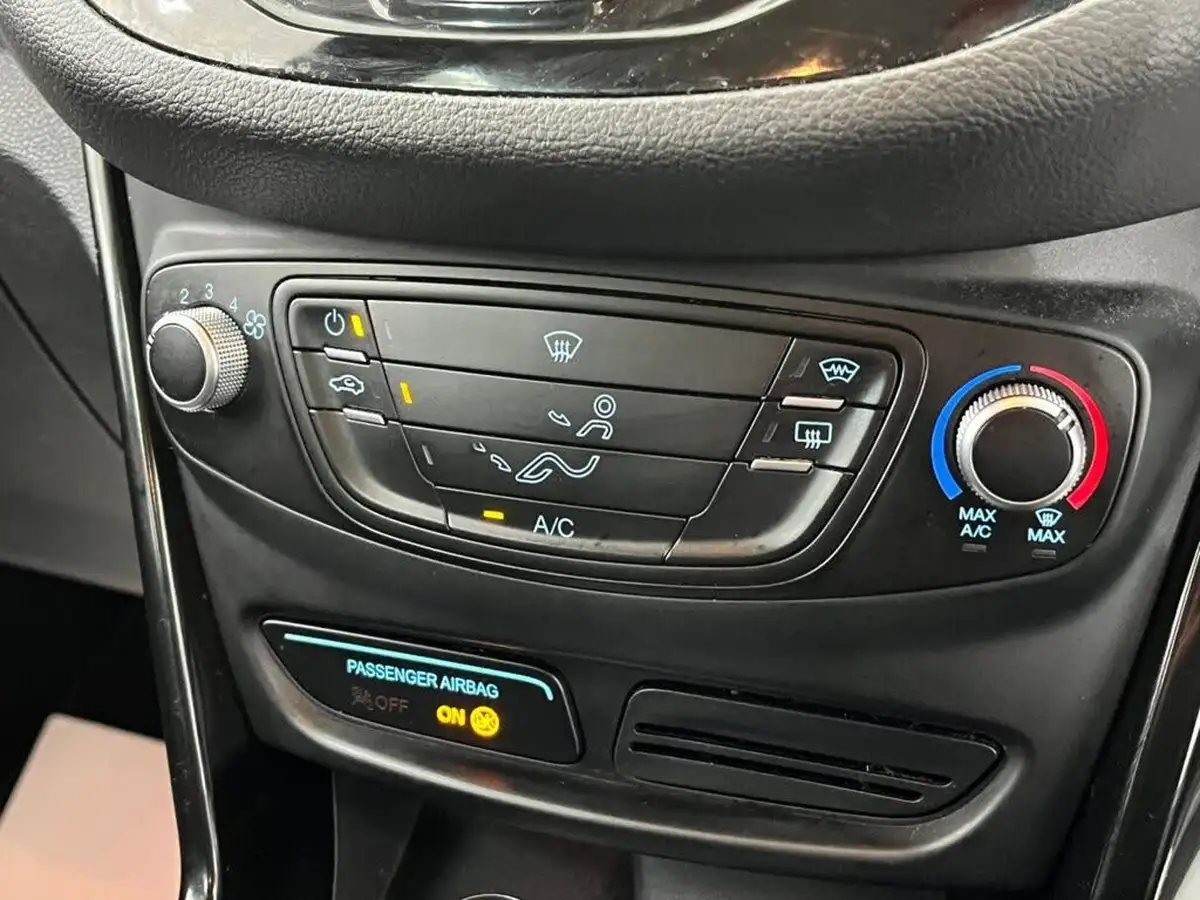 2015-ford-b-max-10-zetec-100ps-big-17