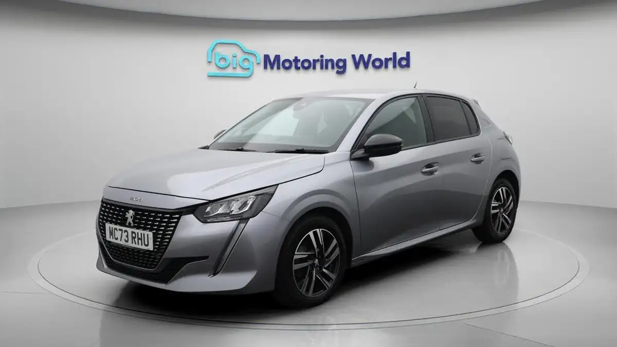 2023-peugeot-208-12-puretech-allure-premium-100ps-big-3