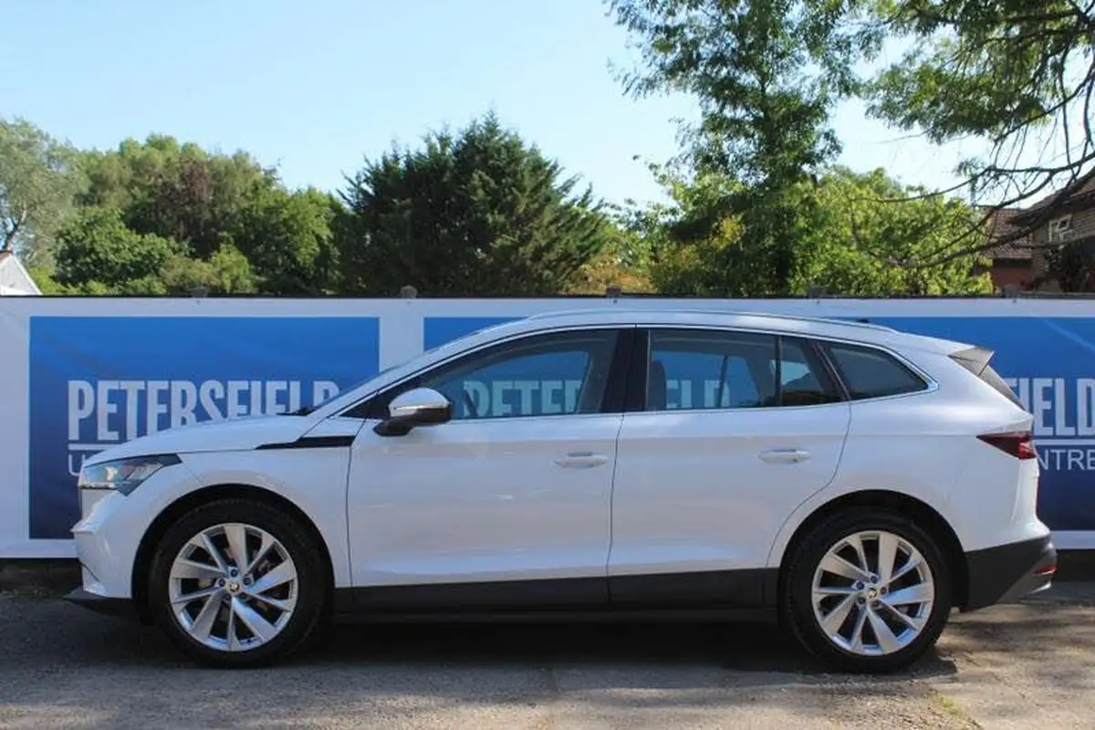 2021-skoda-enyaq-e-60-62-kwh-big-4
