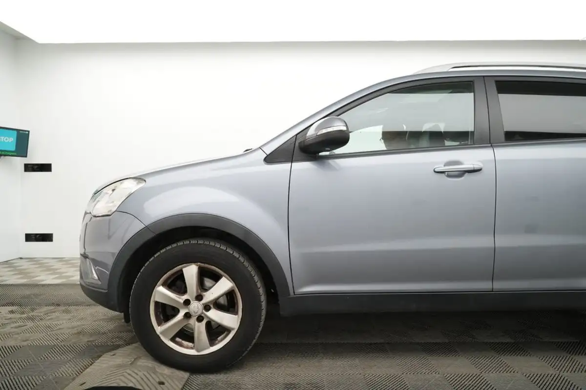 2013-kgm-ssangyong-korando-20td-ex-175ps-auto-big-3