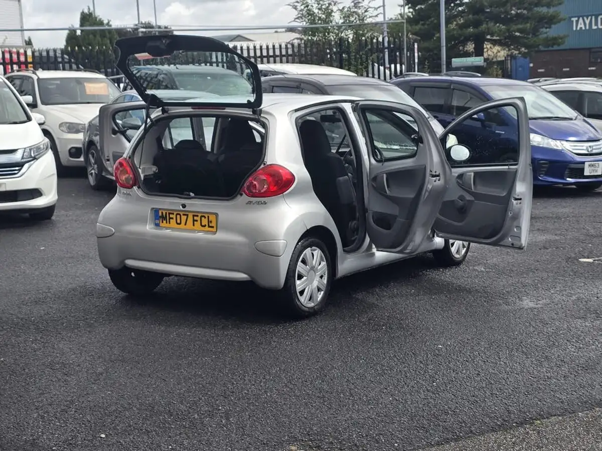 2007-toyota-aygo-10-aygo-5d-big-10