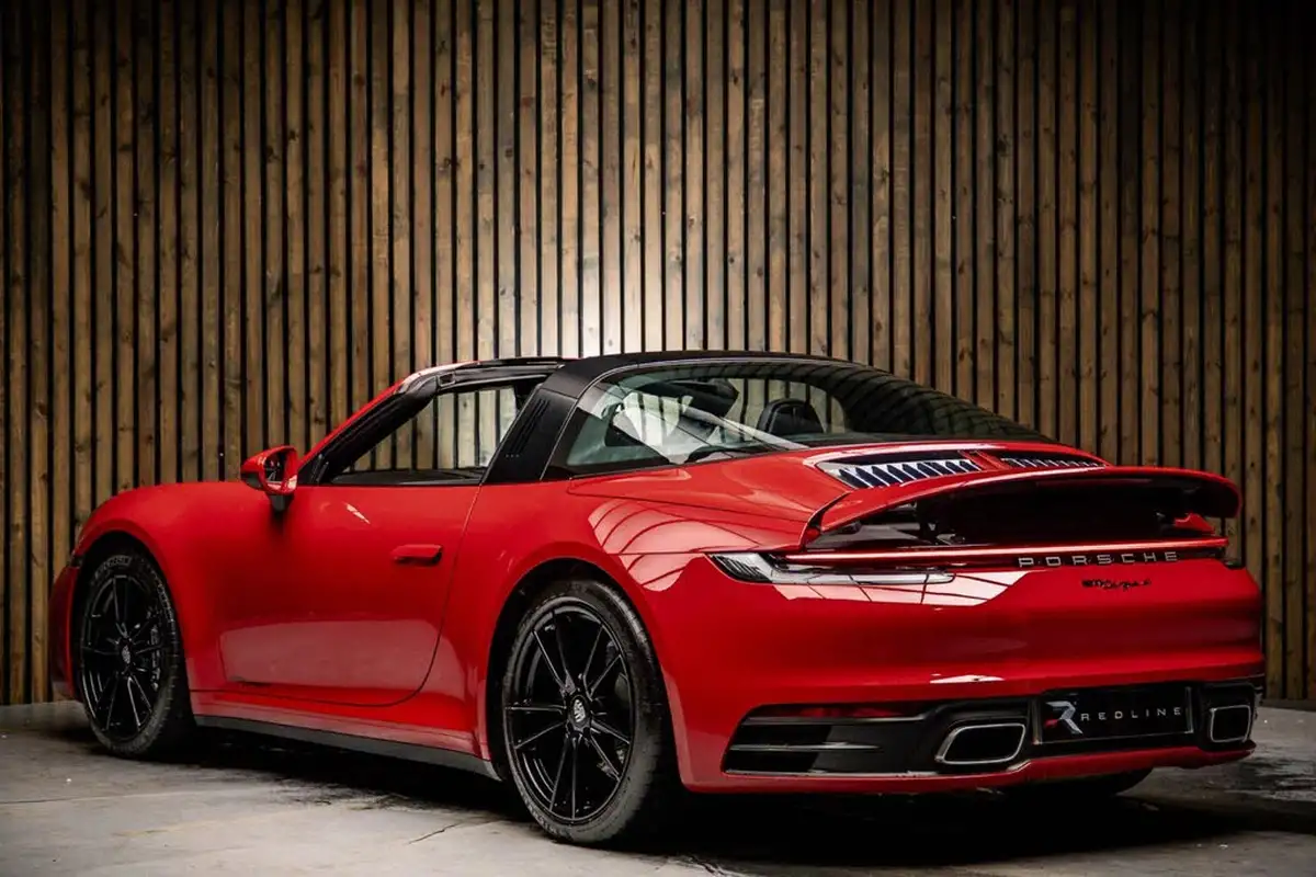 2020-porsche-911-30-targa-4-big-2