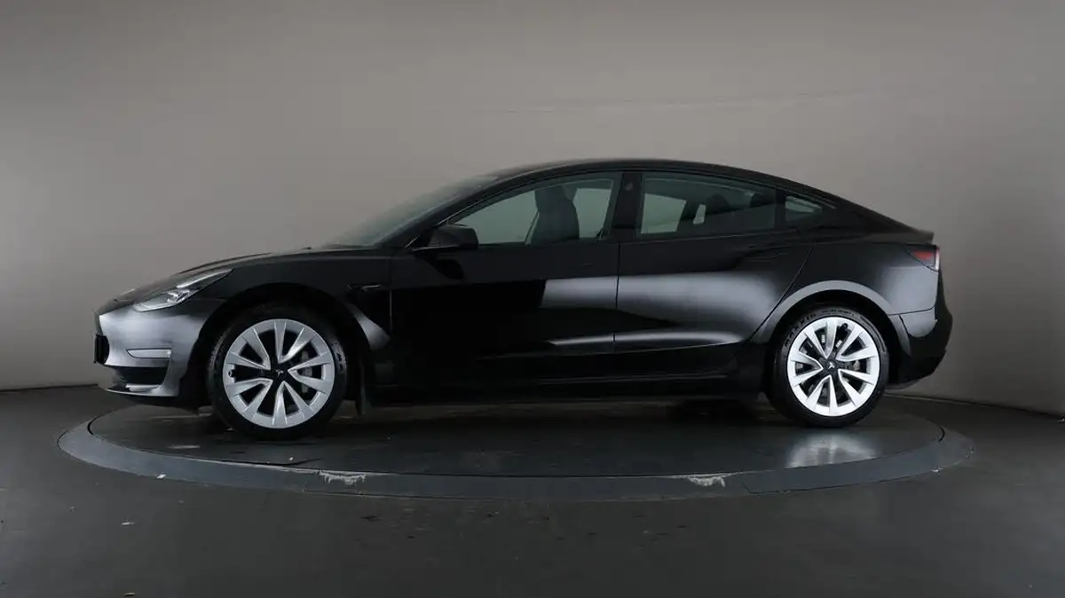 2021-tesla-model-3-e-long-range-4x4-big-37