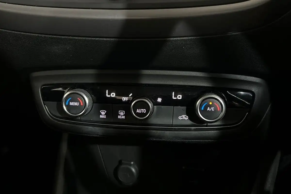 2019-vauxhall-crossland-x-12-se-83ps-big-18