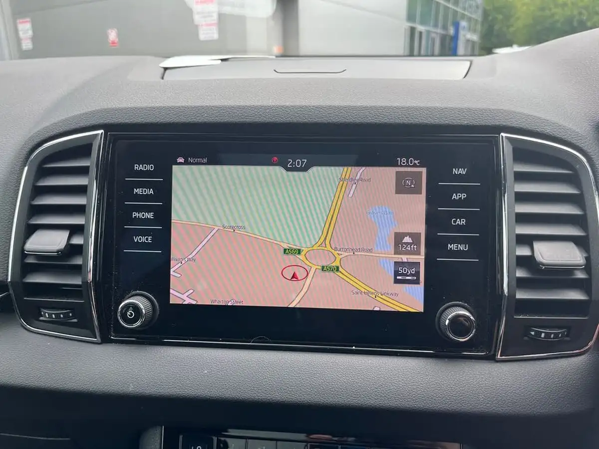 2019-skoda-karoq-15-tsi-sportline-dsg-big-25