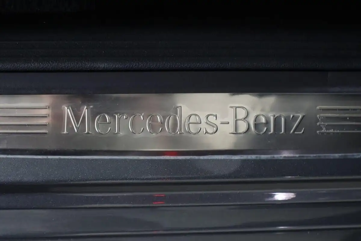 2019-mercedes-benz-cls-class-20d-cls300d-amg-line-premium-plus-big-50