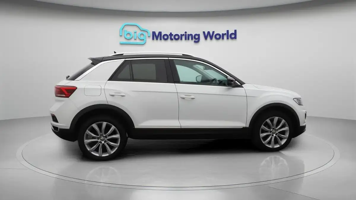2019-volkswagen-t-roc-15-tsi-sel-dsg-big-8