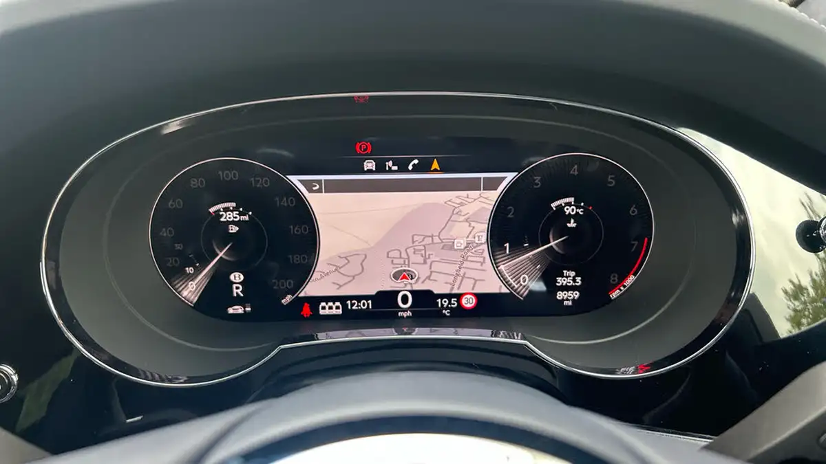 2021-bentley-bentayga-40-v8-big-28