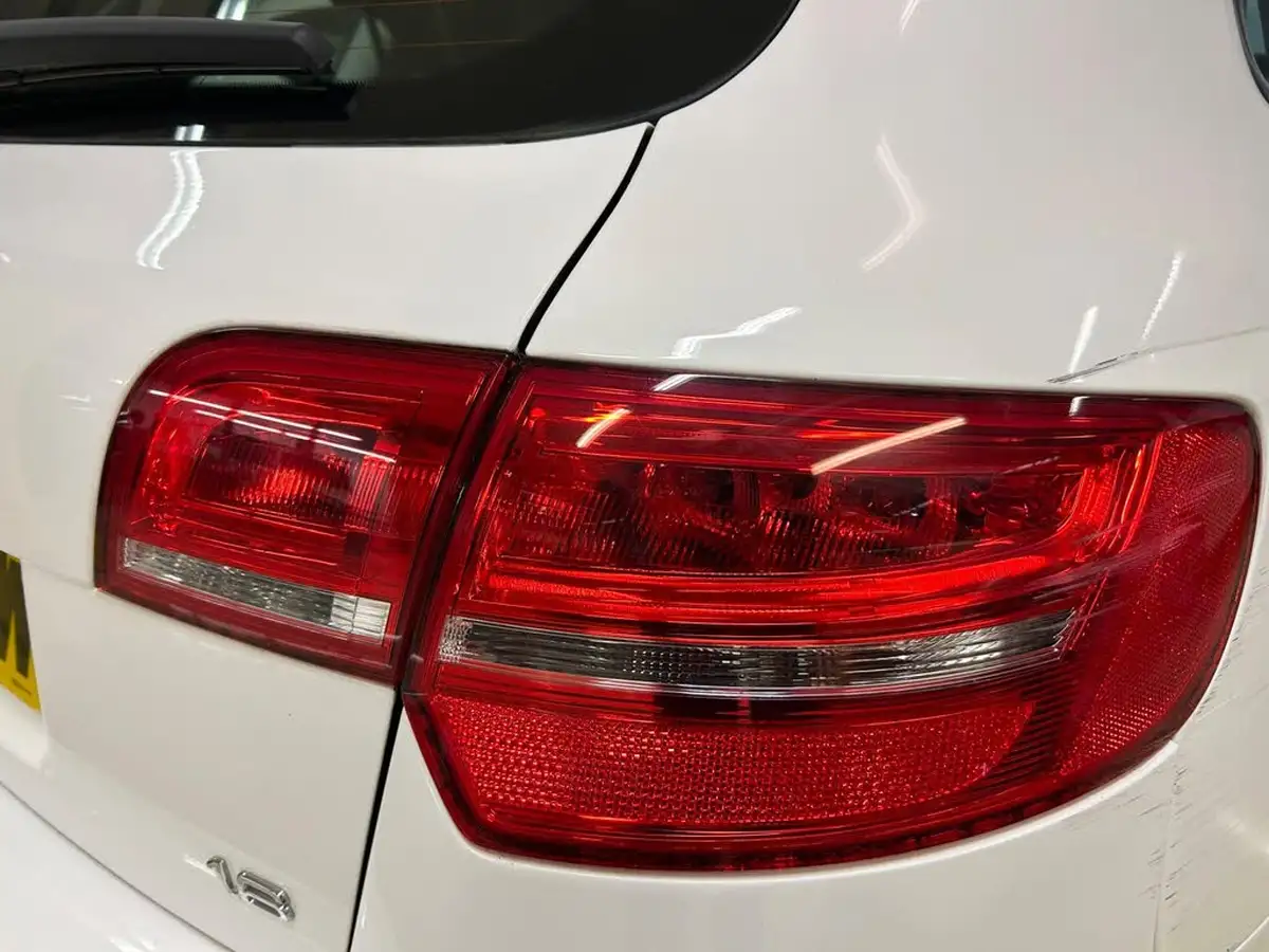 2009-audi-a3-16-se-sportback-5d-big-10