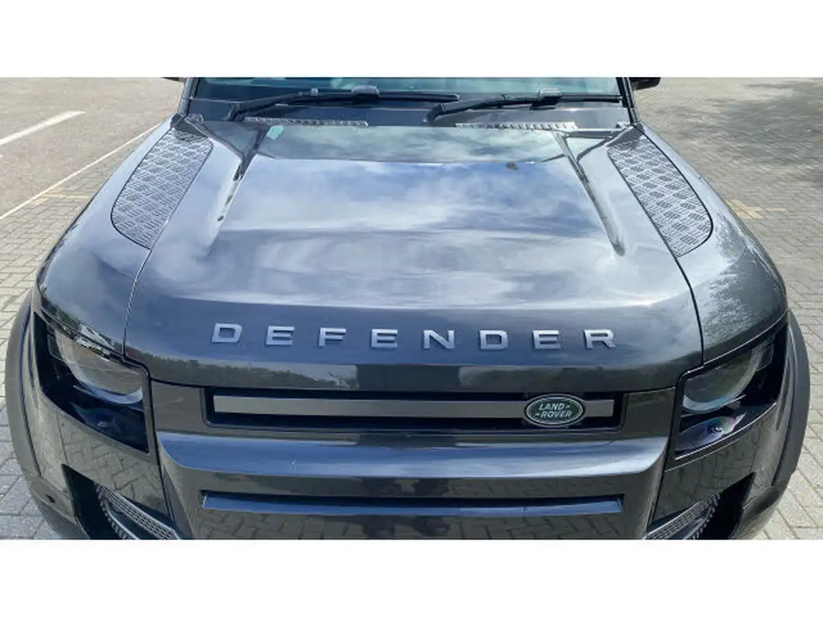 2022-land-rover-90-defender-50-p525-v8-big-26