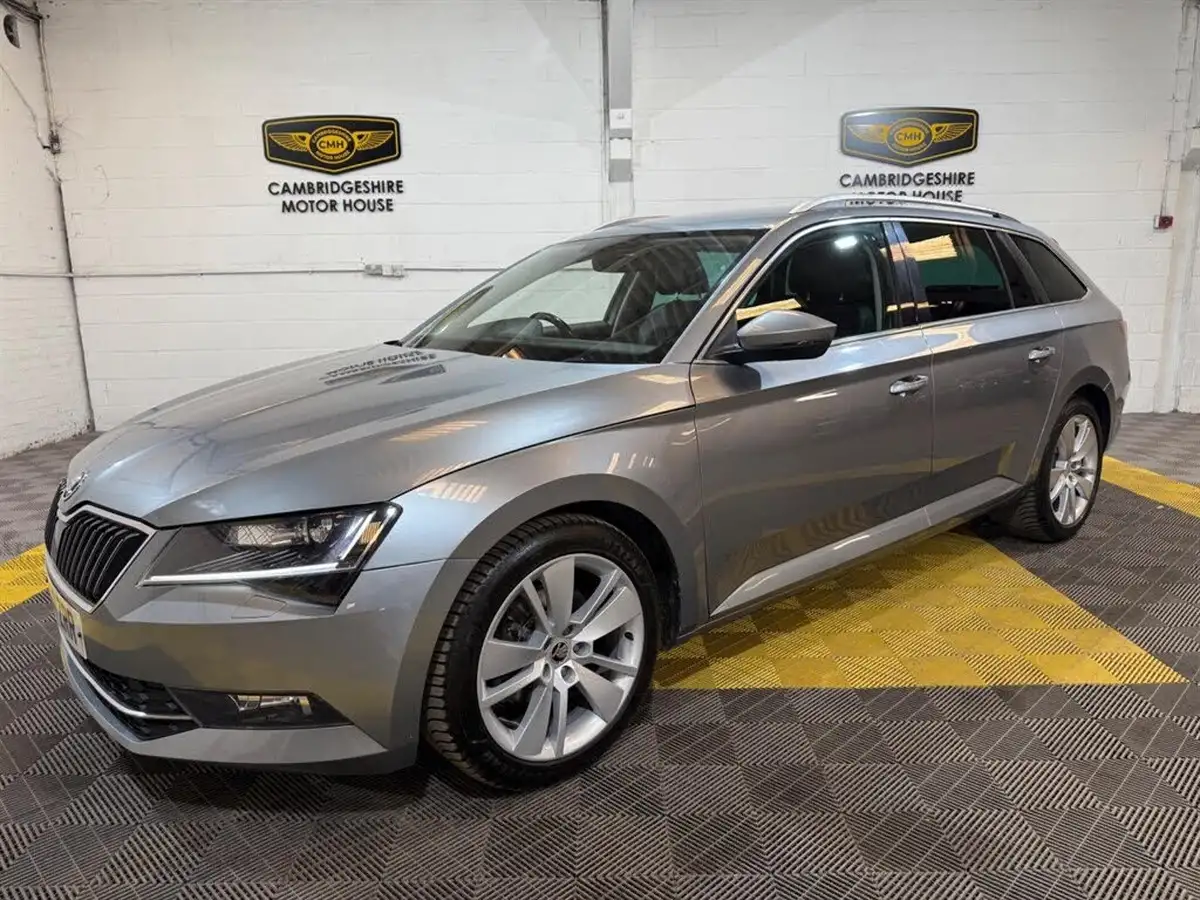 2017-skoda-superb-20tdi-se-technology-estate-dsg-big-3