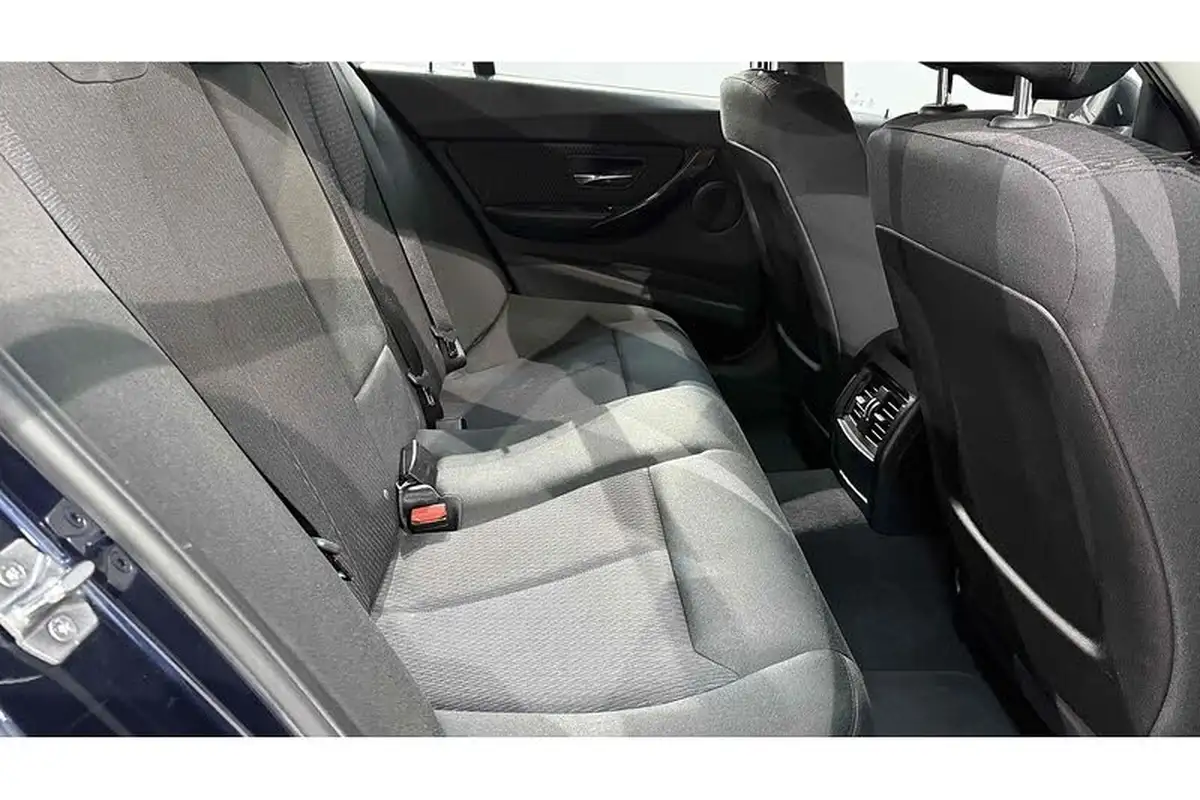 2015-bmw-3-series-20-320i-se-ss-saloon-4d-1997cc-auto-big-39