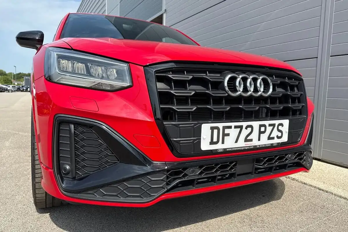 2023-audi-q2-10-30-tfsi-black-edition-big-8