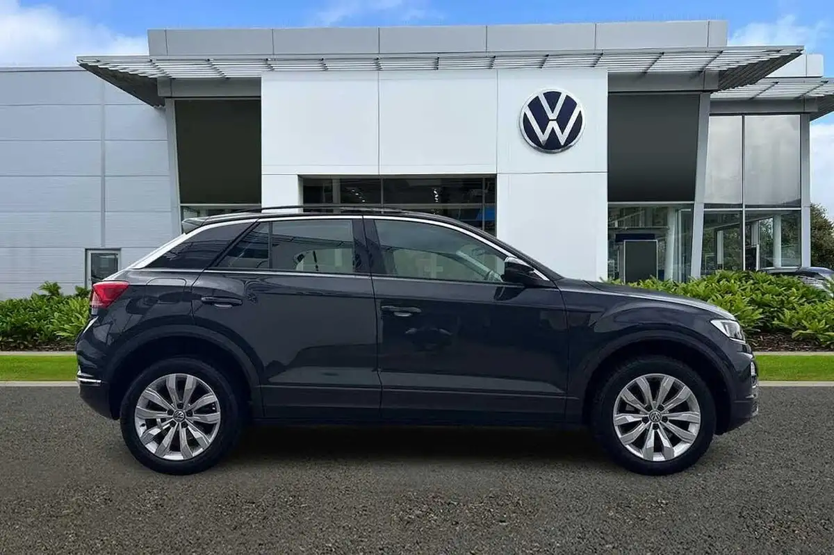2020-volkswagen-t-roc-10-tsi-se-115ps-big-3