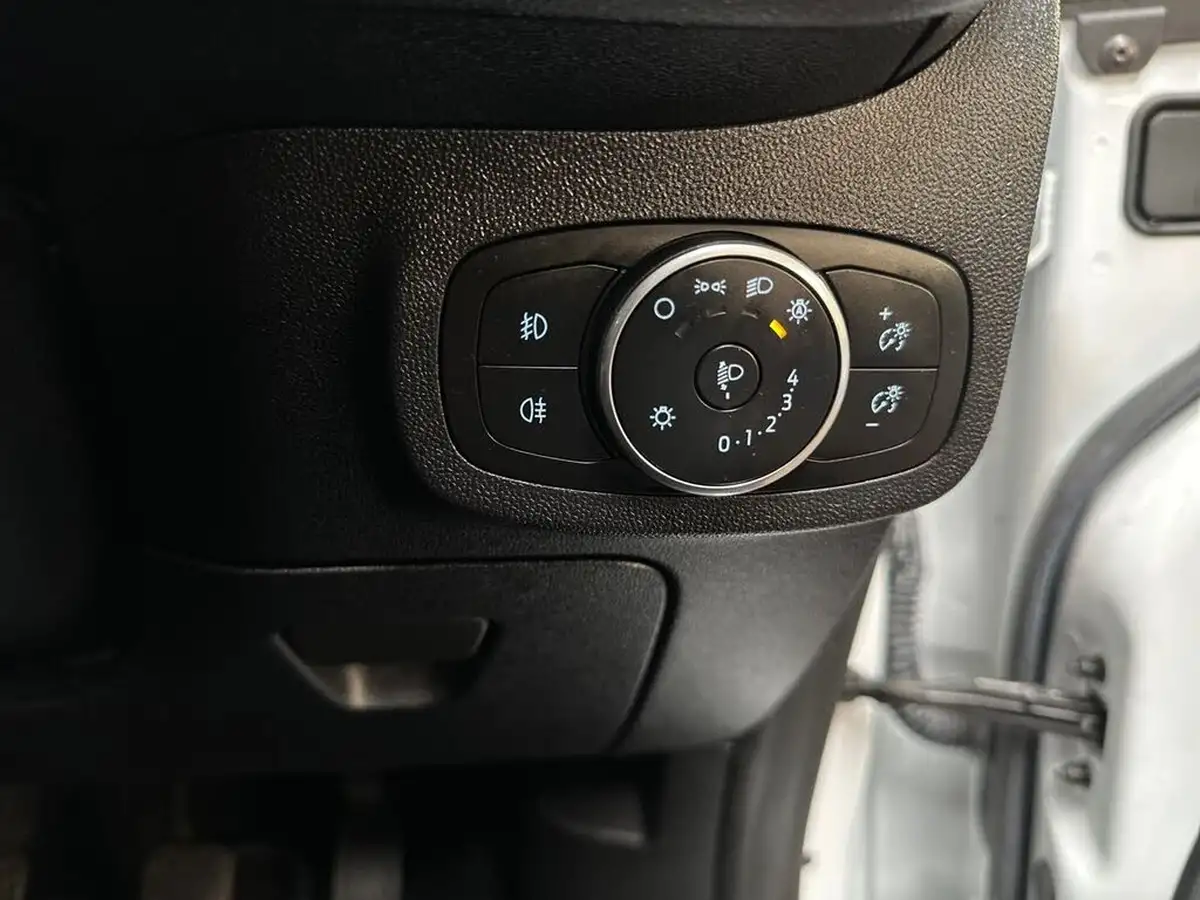 2022-ford-fiesta-10t-active-125ps-hybrid-mhev-big-22