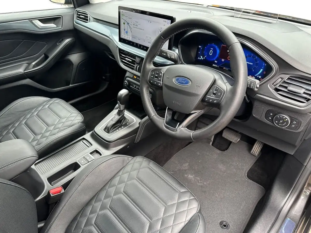 2022-ford-focus-10t-active-vignale-125ps-hybrid-mhev-hatchback-powershift-big-9
