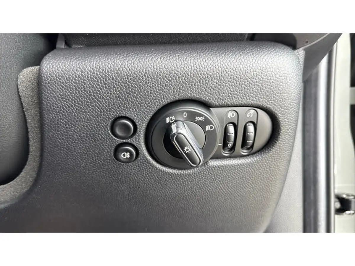 2022-mini-cooper-15-one-classic-5d-big-29