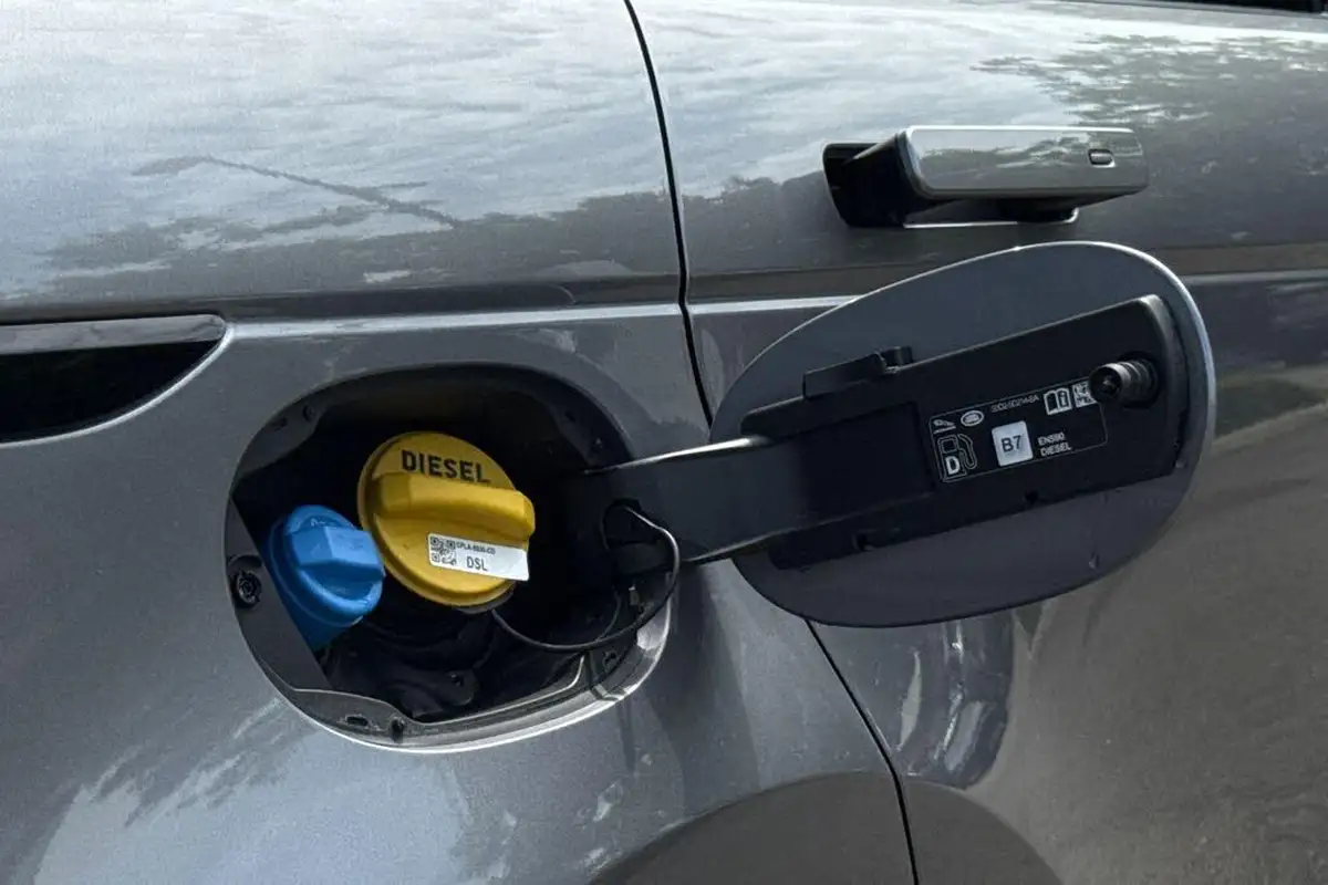 2024-land-rover-range-rover-evoque-20-d200-dynamic-se-big-22