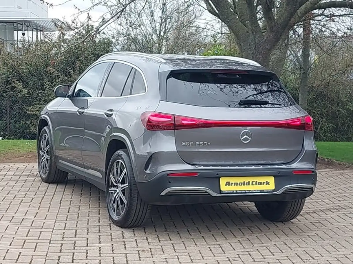 2024-mercedes-benz-eqa-e-eqa-250-amg-line-executive-big-1