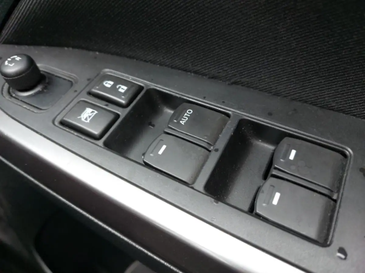 2022-suzuki-vitara-15-sz-t-big-11