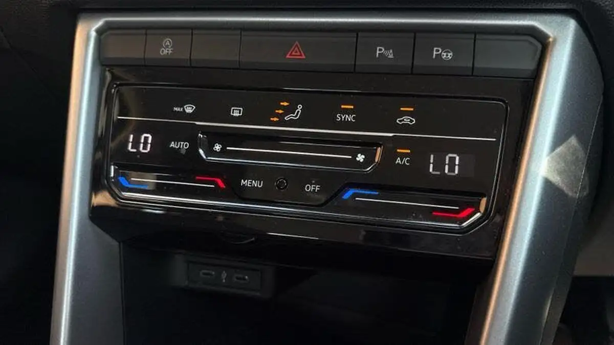 2022-volkswagen-t-roc-10-tsi-life-big-24