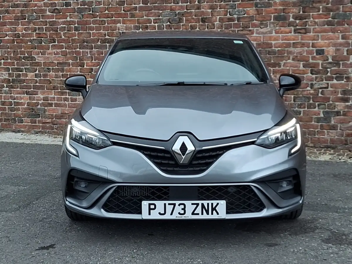 2023-renault-clio-10-tce-rs-line-big-11