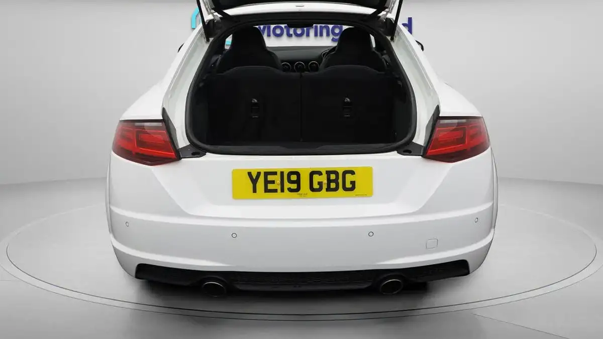 2019-audi-tt-coupe-20-40-tfsi-sport-big-17