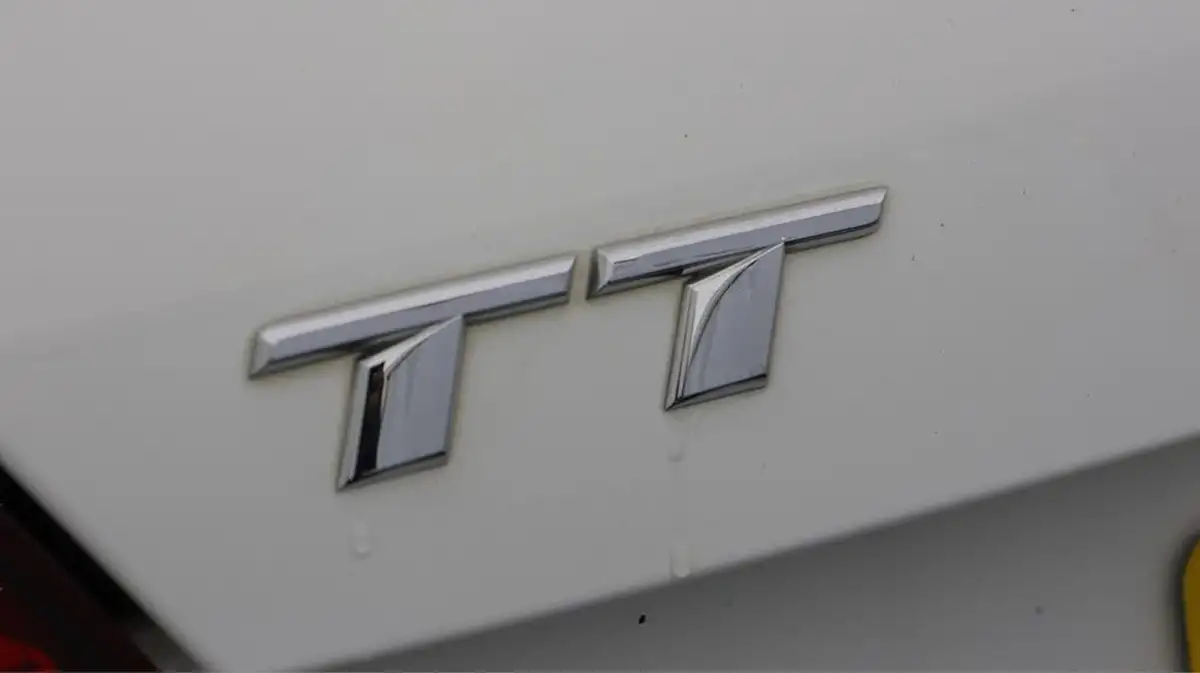 2019-audi-tt-coupe-20-40-tfsi-sport-big-21