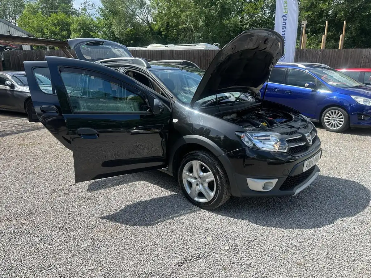 2014-dacia-sandero-stepway-15d-laureate-big-53