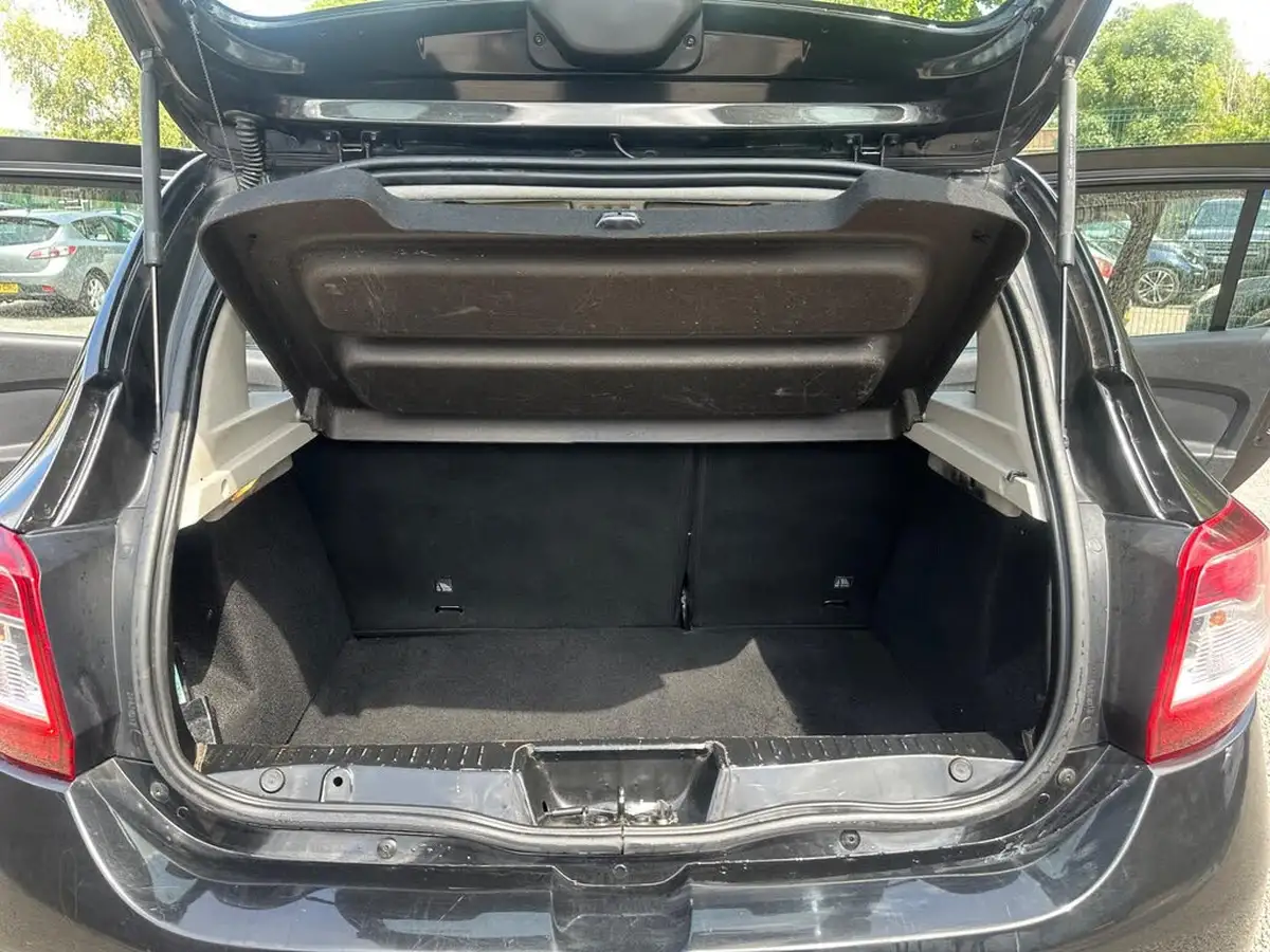 2014-dacia-sandero-stepway-15d-laureate-big-29