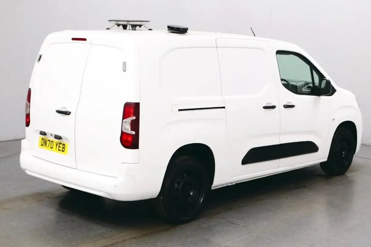 2020-vauxhall-combo-15cdti-sportive-2300-100pseu6d-t-l2h1-panel-big-7