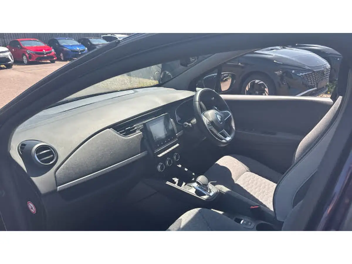 2021-renault-zoe-e-i-iconic-110ps-r110ze50-big-8