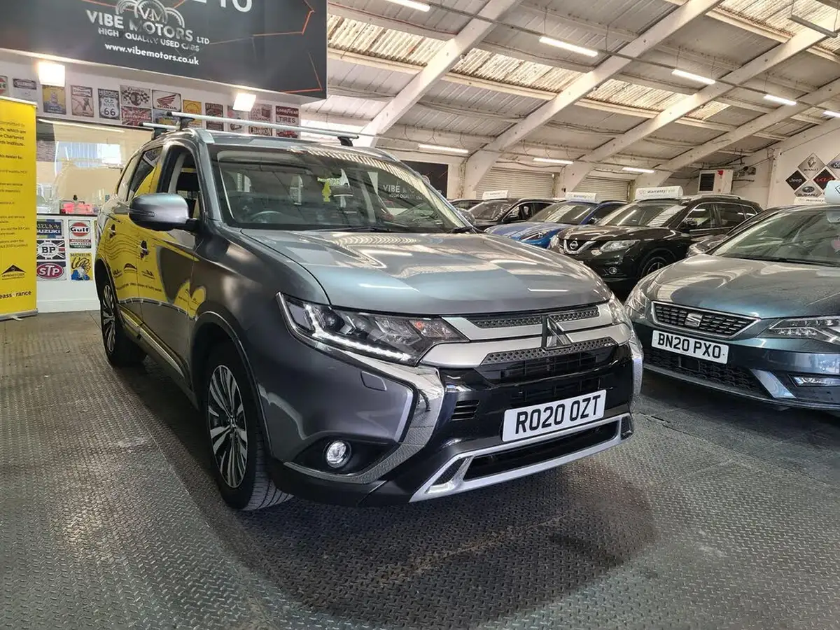 2020-mitsubishi-outlander-20-exceed-big-3