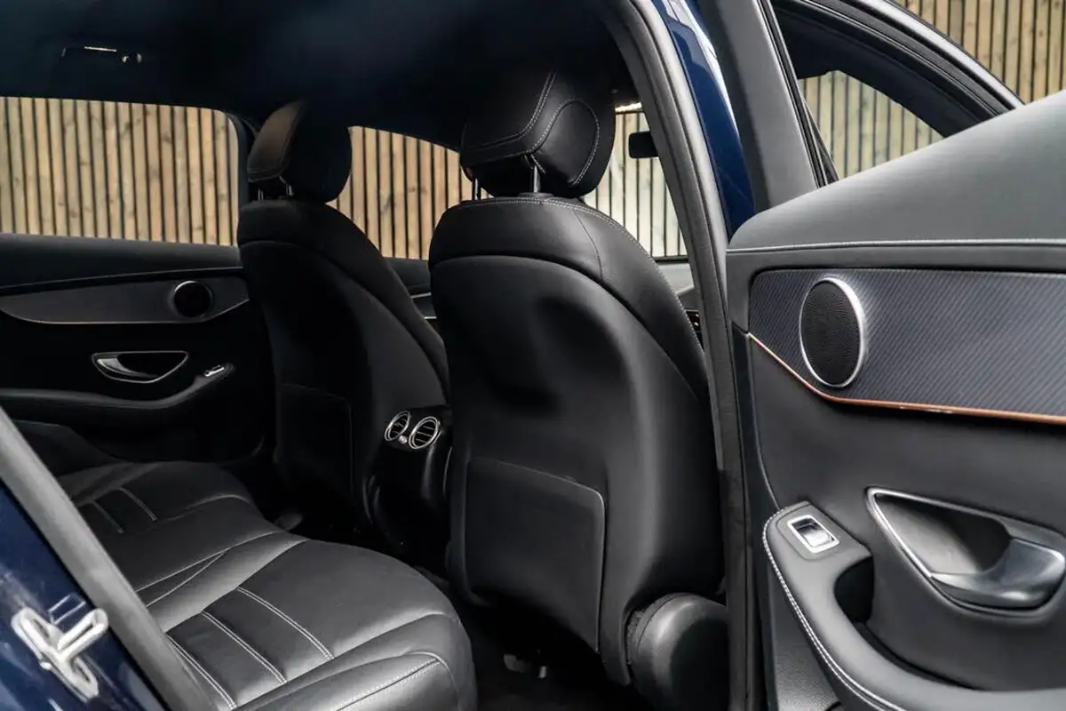 2021-mercedes-benz-eqc-e-eqc-400-amg-line-big-40