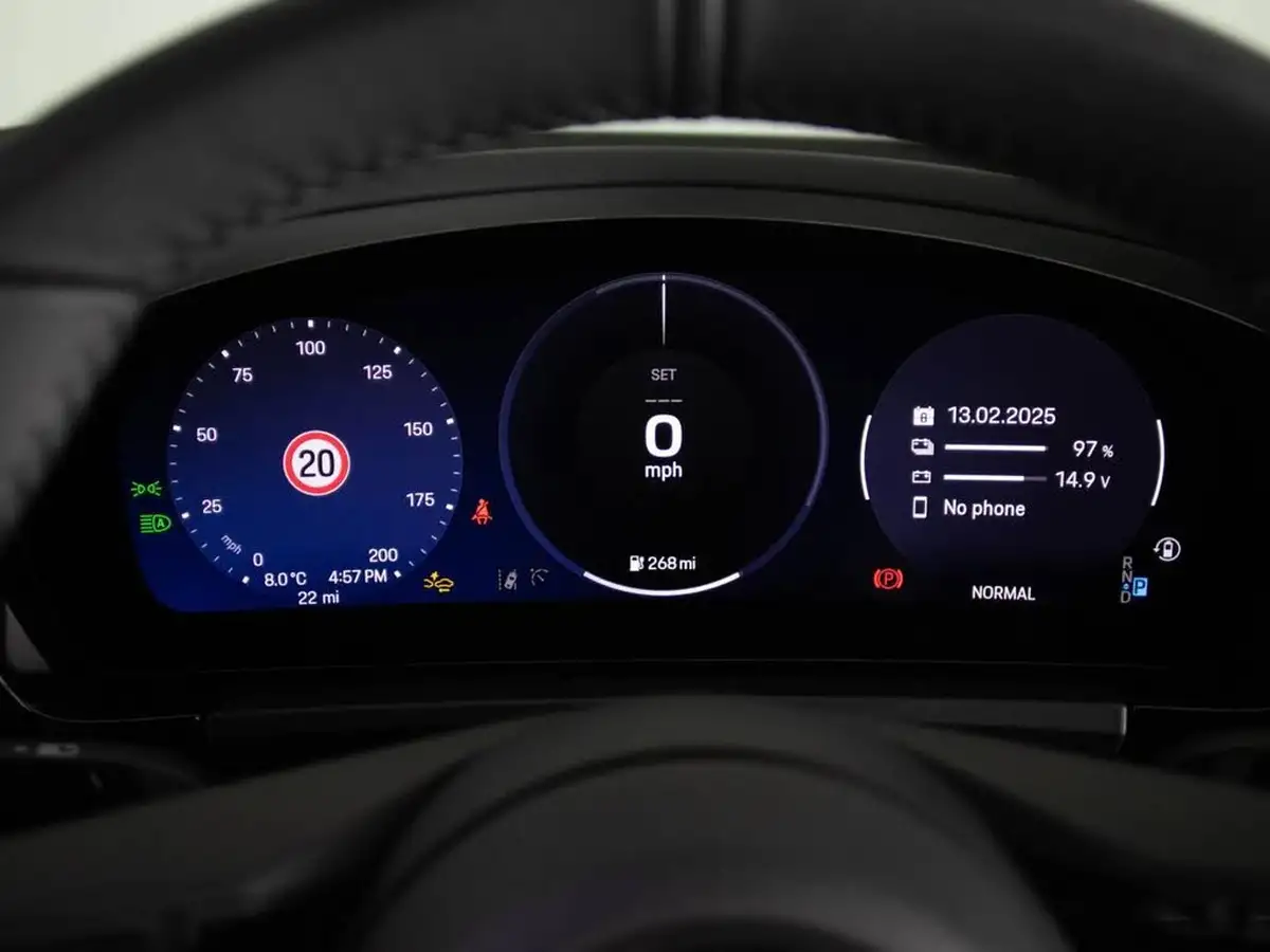 2025-porsche-macan-e-electric-big-20