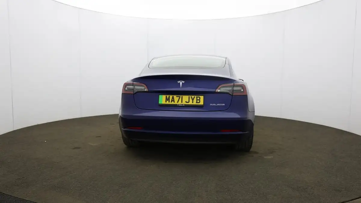 2021-tesla-model-3-e-performance-awd-big-64