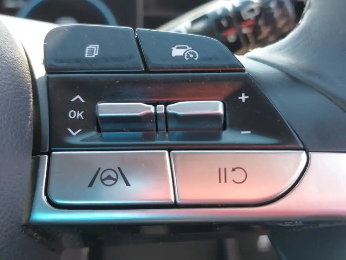 2022-hyundai-tucson-16-t-gdi-premium-150ps-big-12
