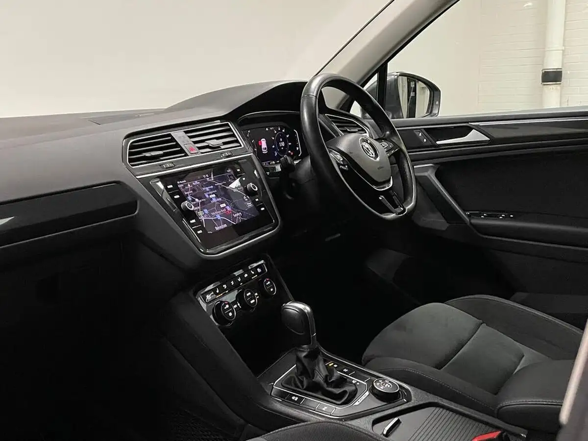 2019-volkswagen-tiguan-20-tsi-sel-190ps-dsg-big-23