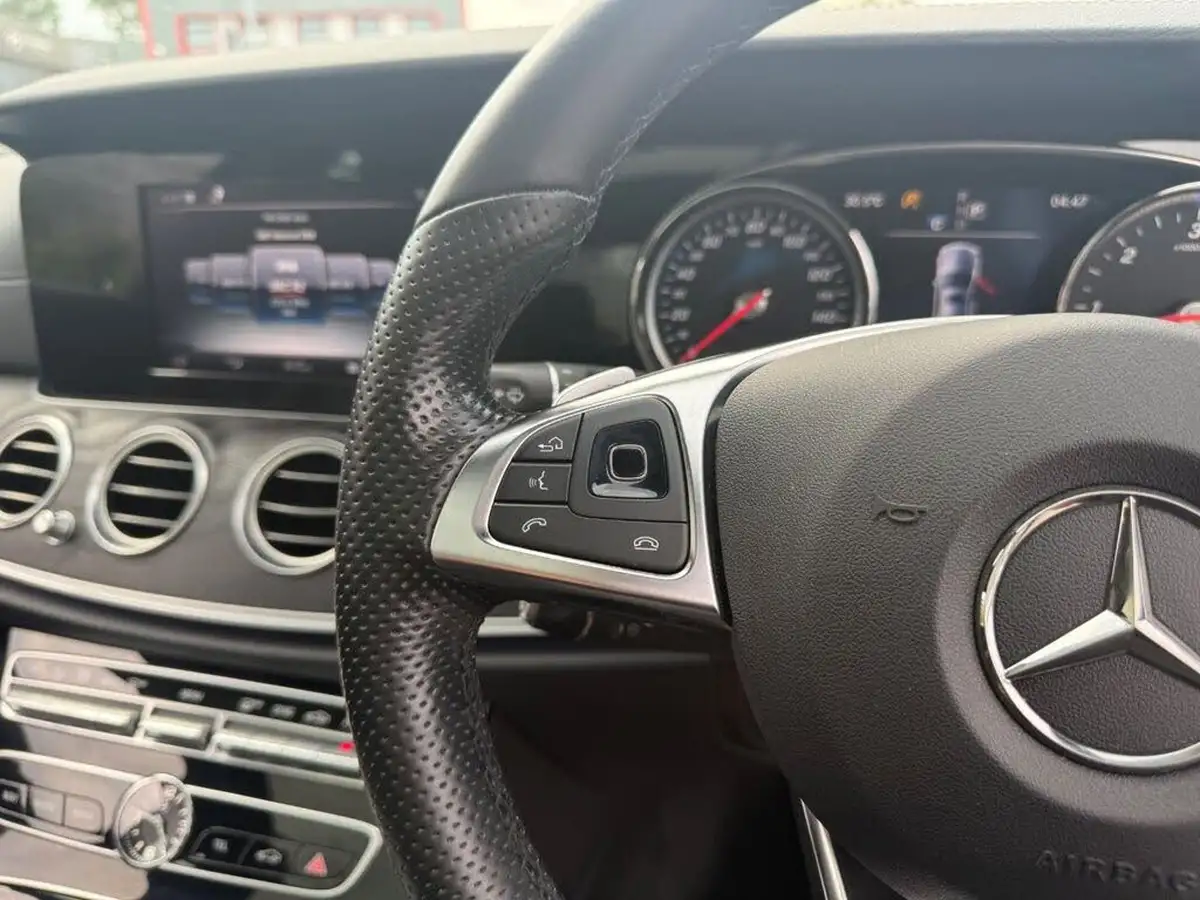 2016-mercedes-benz-e-class-20d-e220d-amg-line-premiumss-saloon-4d-big-17