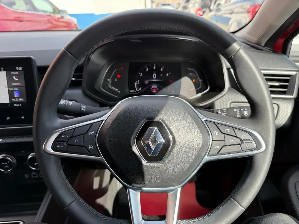 2023-renault-clio-10-tce-evolution-big-14
