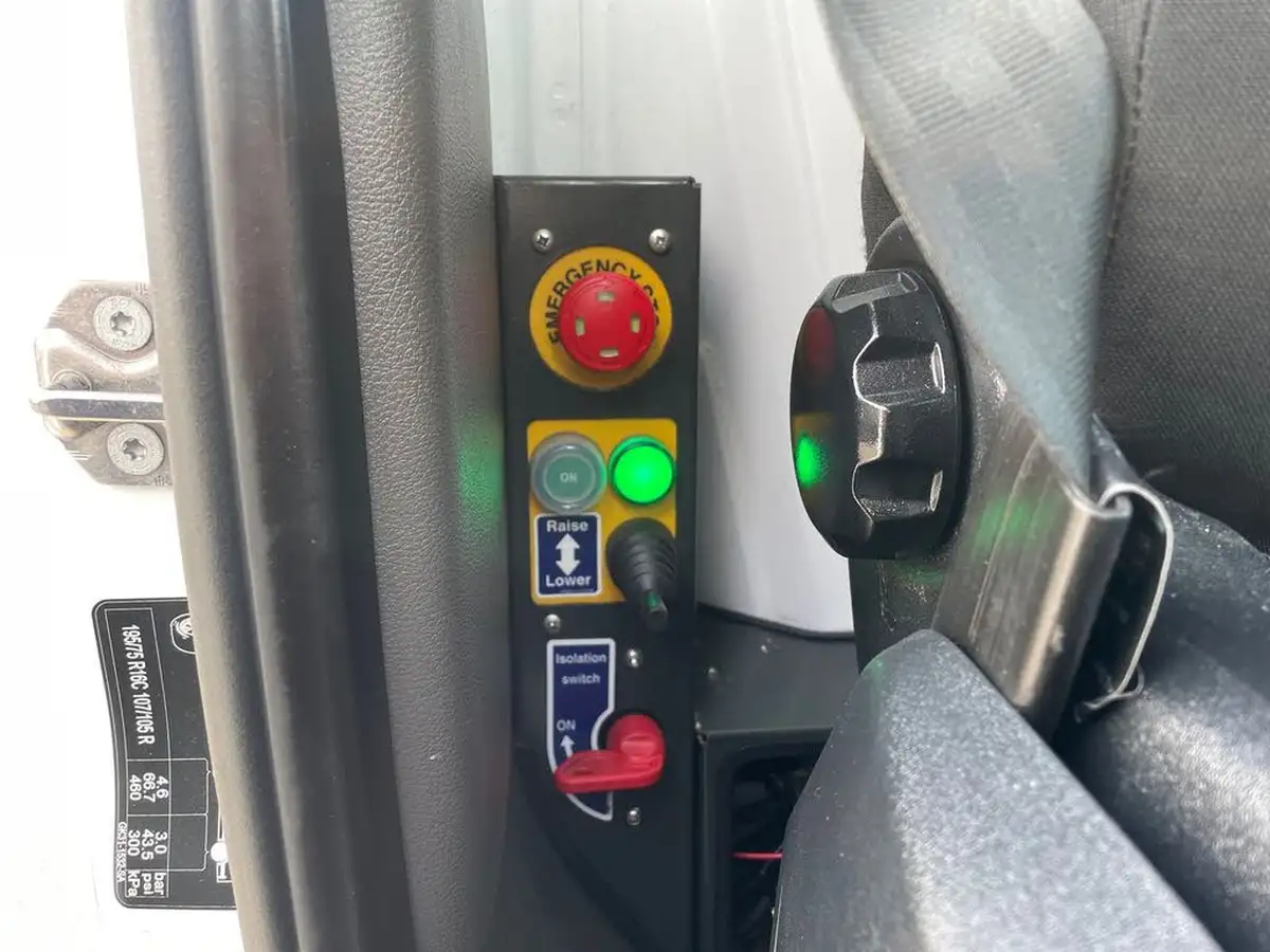 2022-ford-transit-20tdci-350-l2h1-leader-130pseu6dt-rwd-cab-big-24