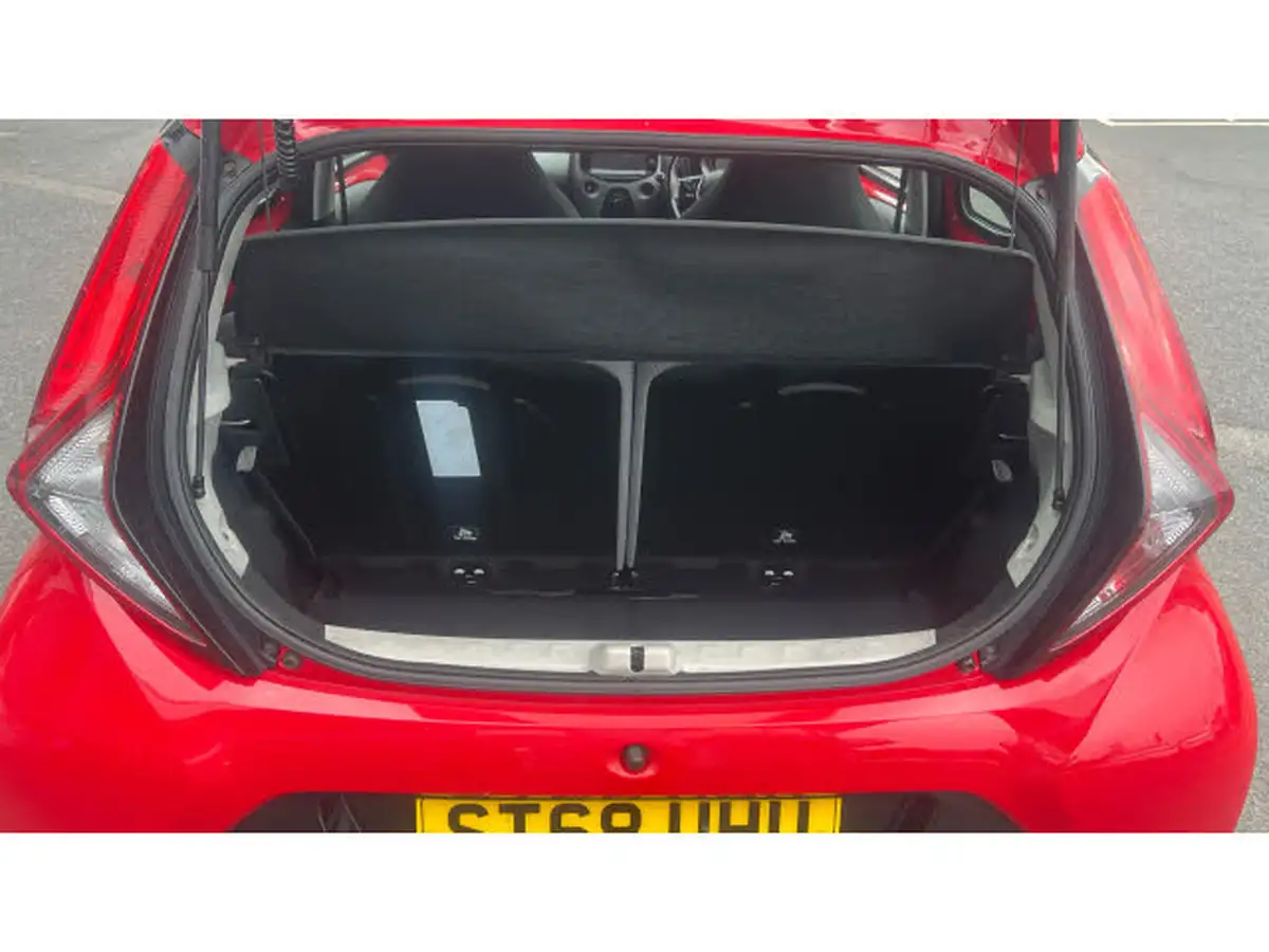 2019-toyota-aygo-10-vvt-i-x-play-big-3