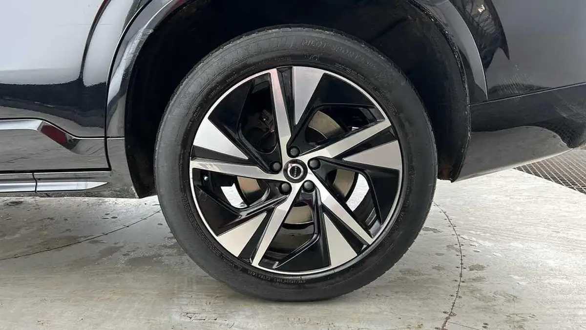 2022-volvo-xc90-20td-b5-r-design-big-3