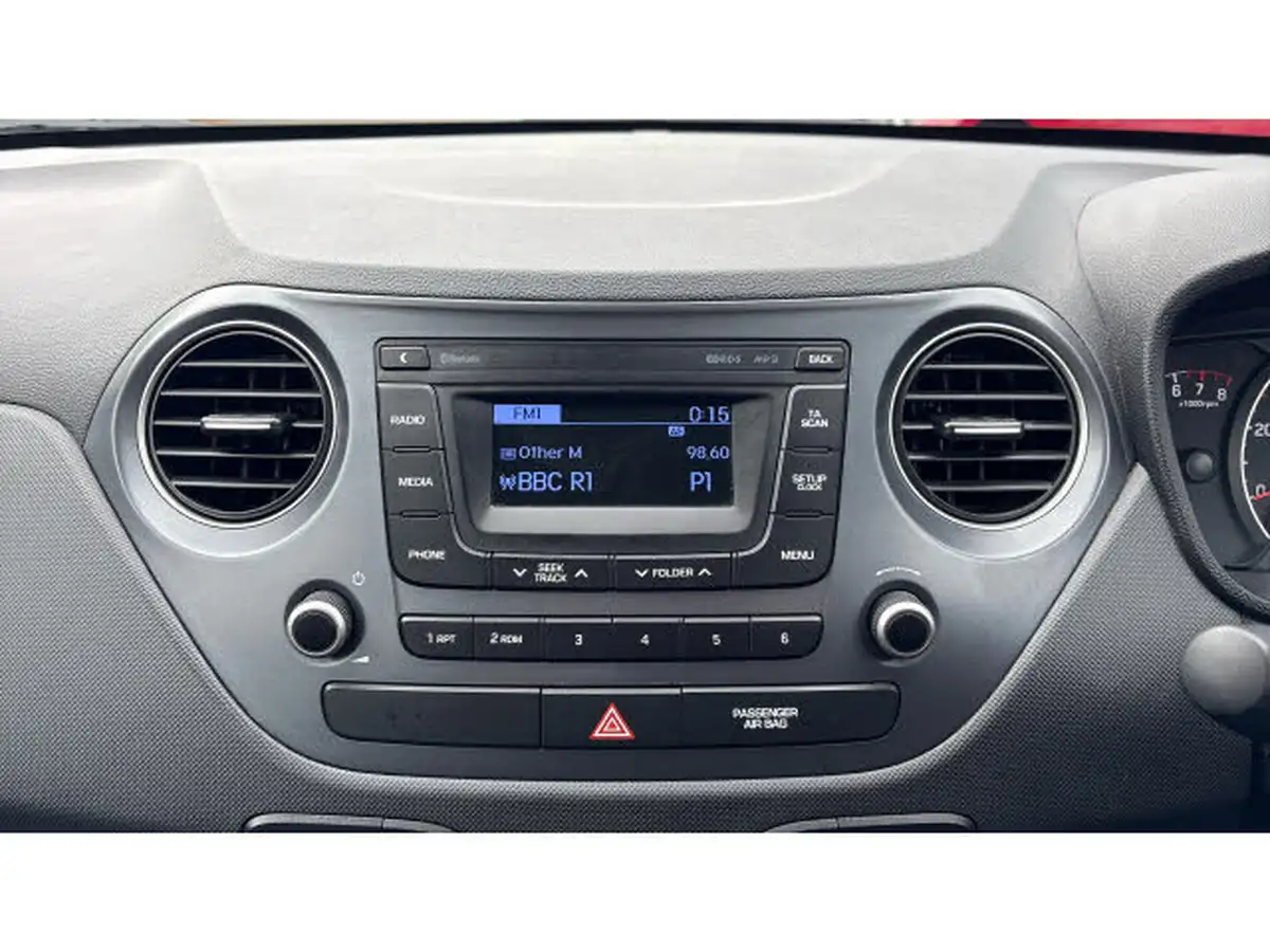 2017-hyundai-i10-10-se-big-30