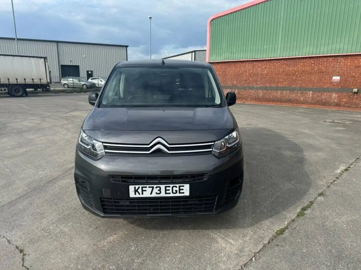 2024-citroen-berlingo-15-bluehdi-1000-enterprise-edition-100pseu6d-big-4