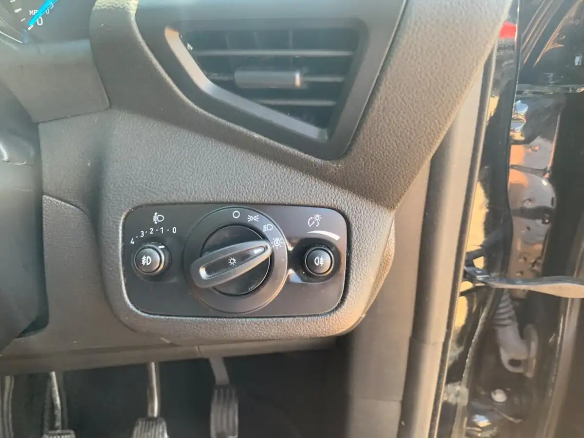 2018-ford-kuga-15tdci-titanium-big-11